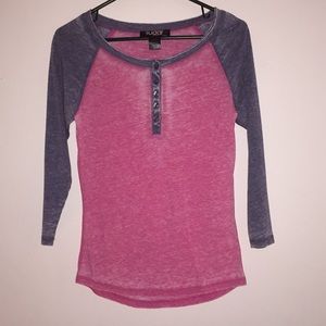 NEVER WORN, super cute half-sleeve shirt!