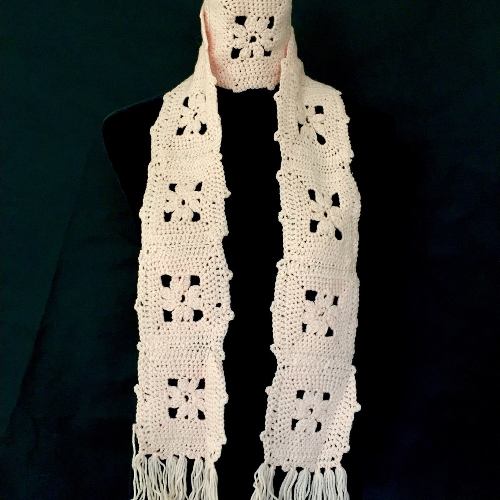 Lt Blush Pink Fringed Scarf