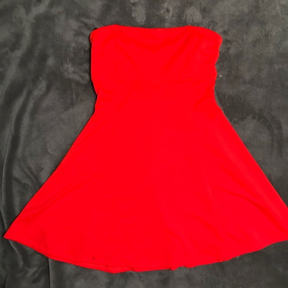 Red sundress - Picture 1 of 3