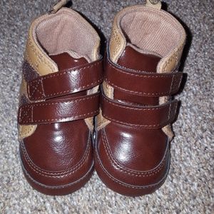 CUTE BABY BOOTIES CRIB SHOES