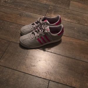 Adidas Samoa tennis shoes