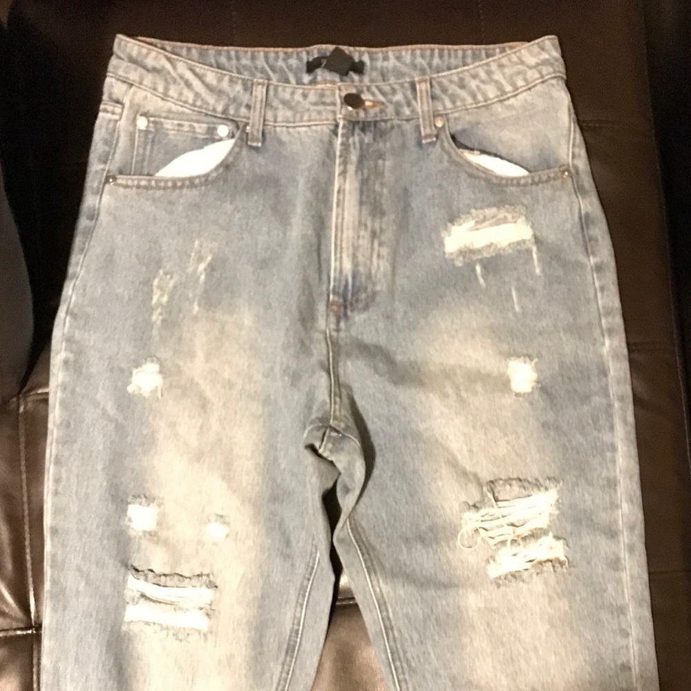 Forever 21 Ripped Boyfriend Jeans