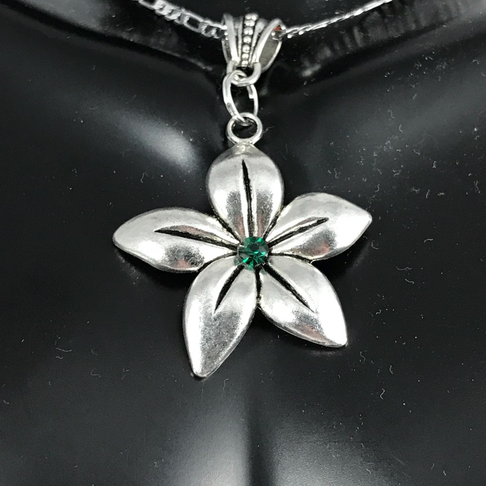 Tibetan Silver Flower Necklace A-11-36