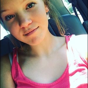 Meet your Posher, Abby