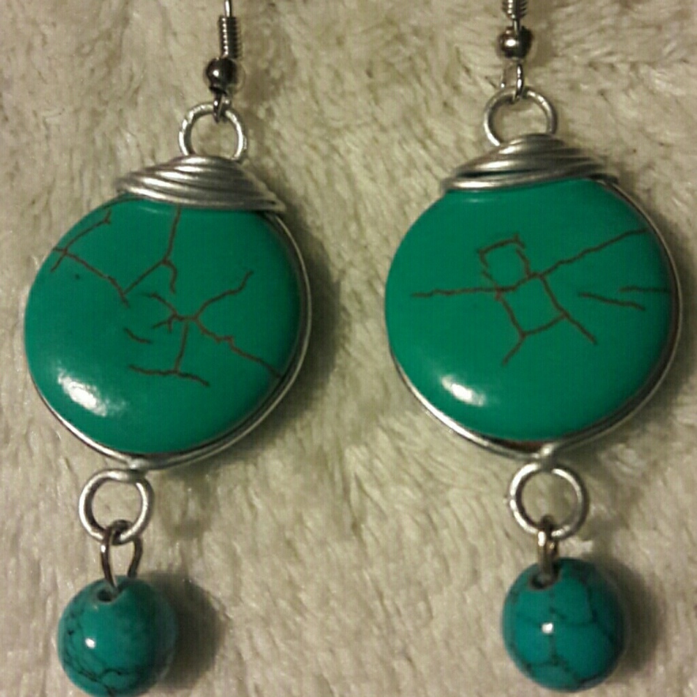 DebbBees #65.  Hand-made Dangling Earrings