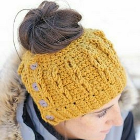 Messy Bun hat w/ buttons - Picture 2 of 2