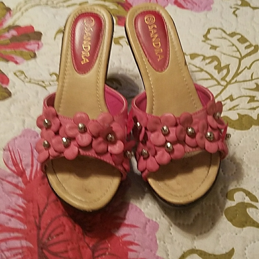 Pink flower sandles