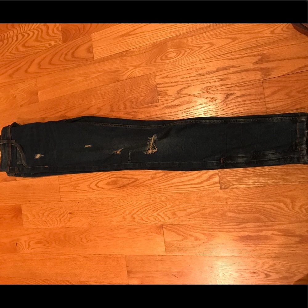 Zara Ripped Jeans - Picture 4 of 4
