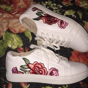 Kenneth Cole never used size 7
