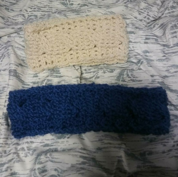 Cabled Earwarmer - Picture 2 of 2