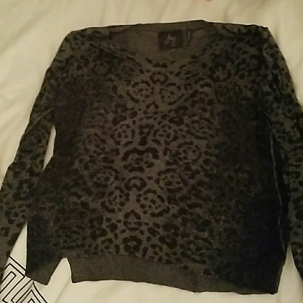 J & J Black/Gray Cheetah Print Sweater Med