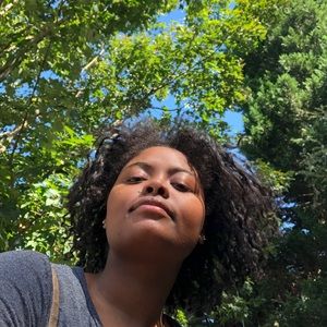 Meet your Posher, Desiree