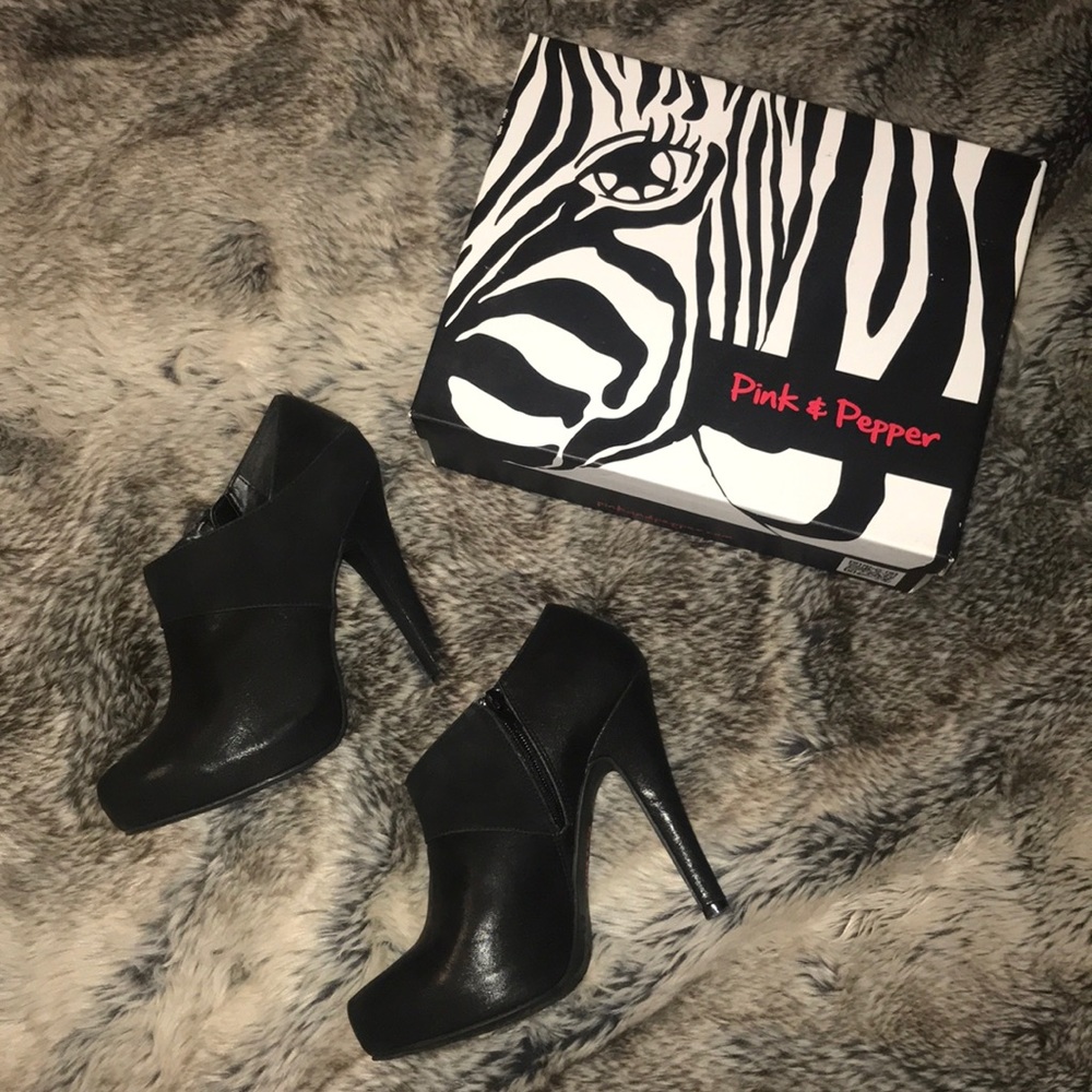 Pink & Pepper black bootie