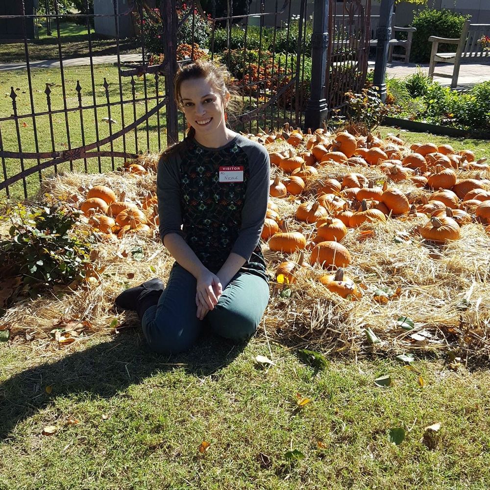 Meet your Posher, Nicole