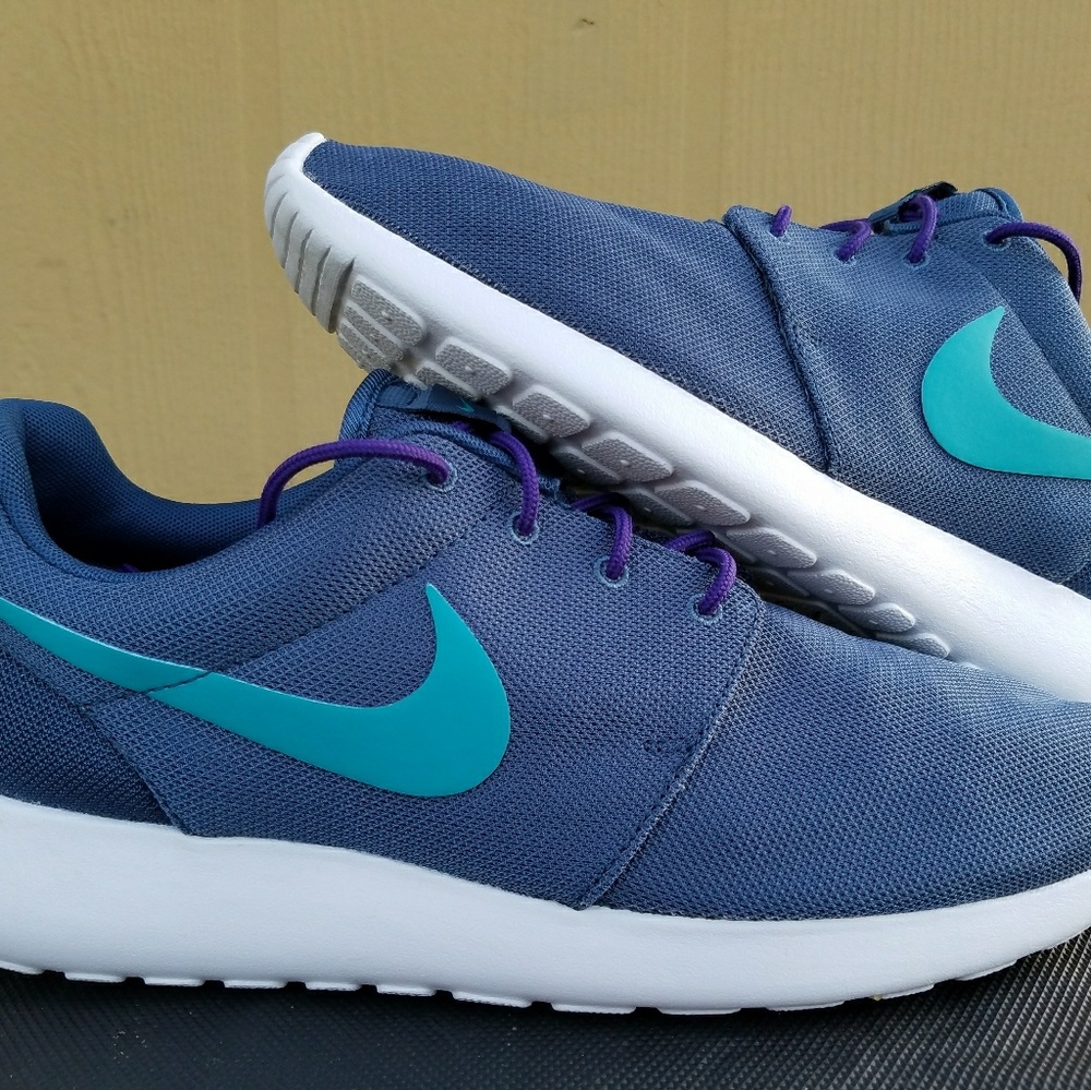 Nike Roshe Run size 11