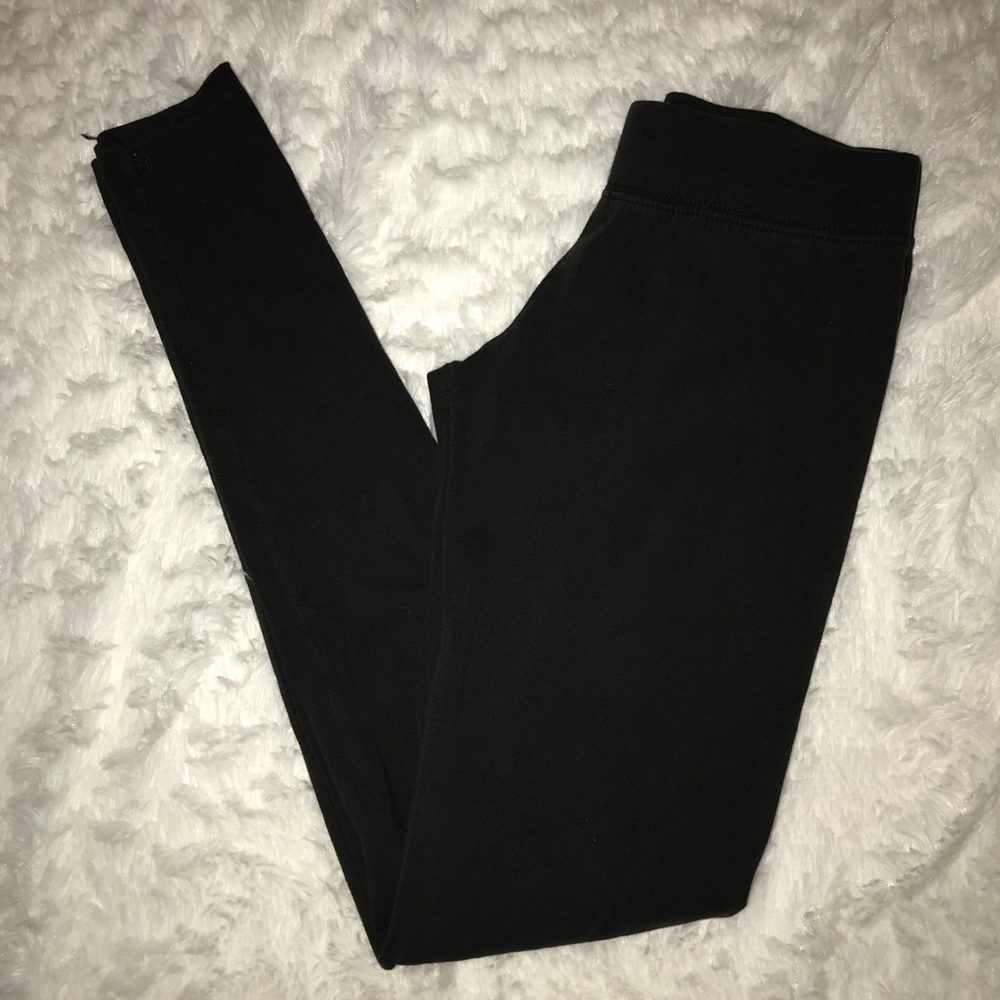 black leggings