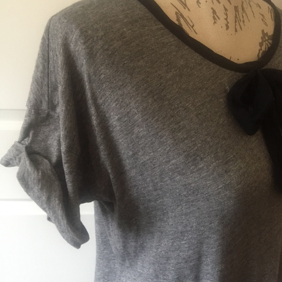 J Crew Roll Sleeve T-Shirt Bow Medium Gray Black - Picture 4 of 8
