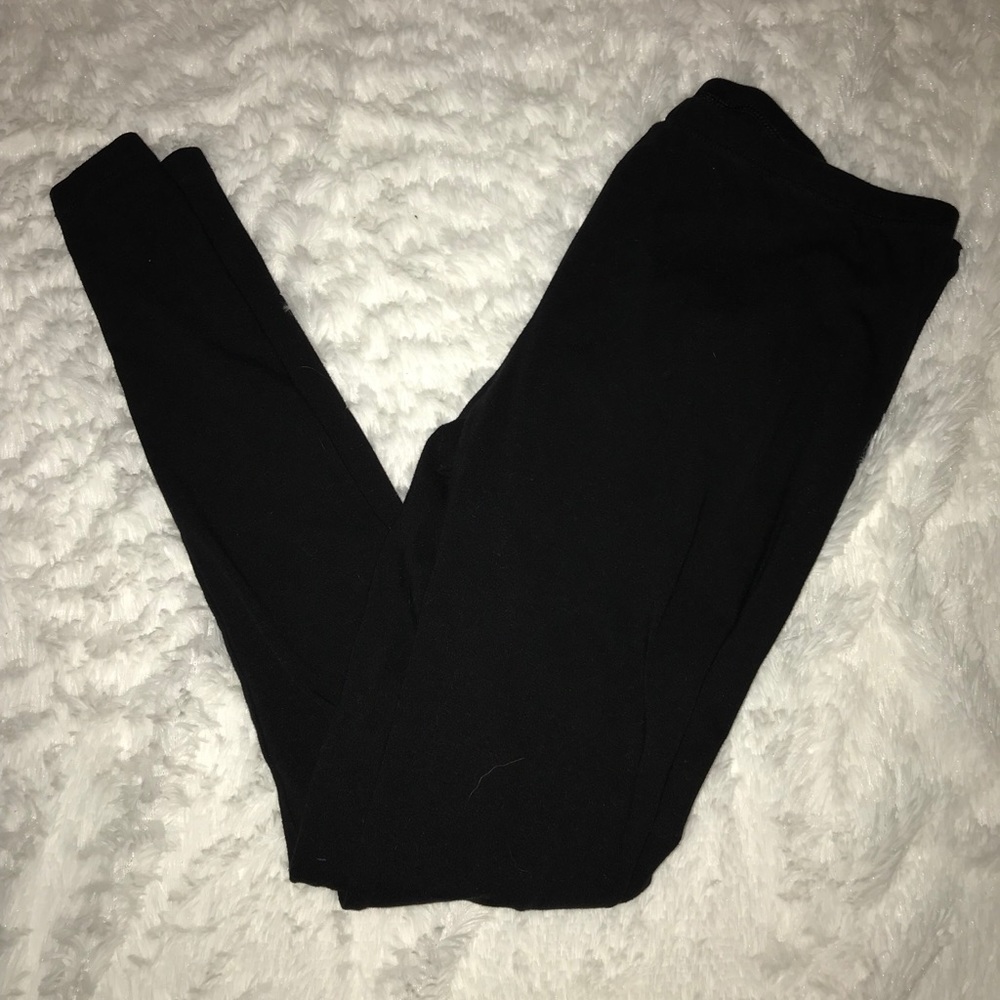 Black leggings