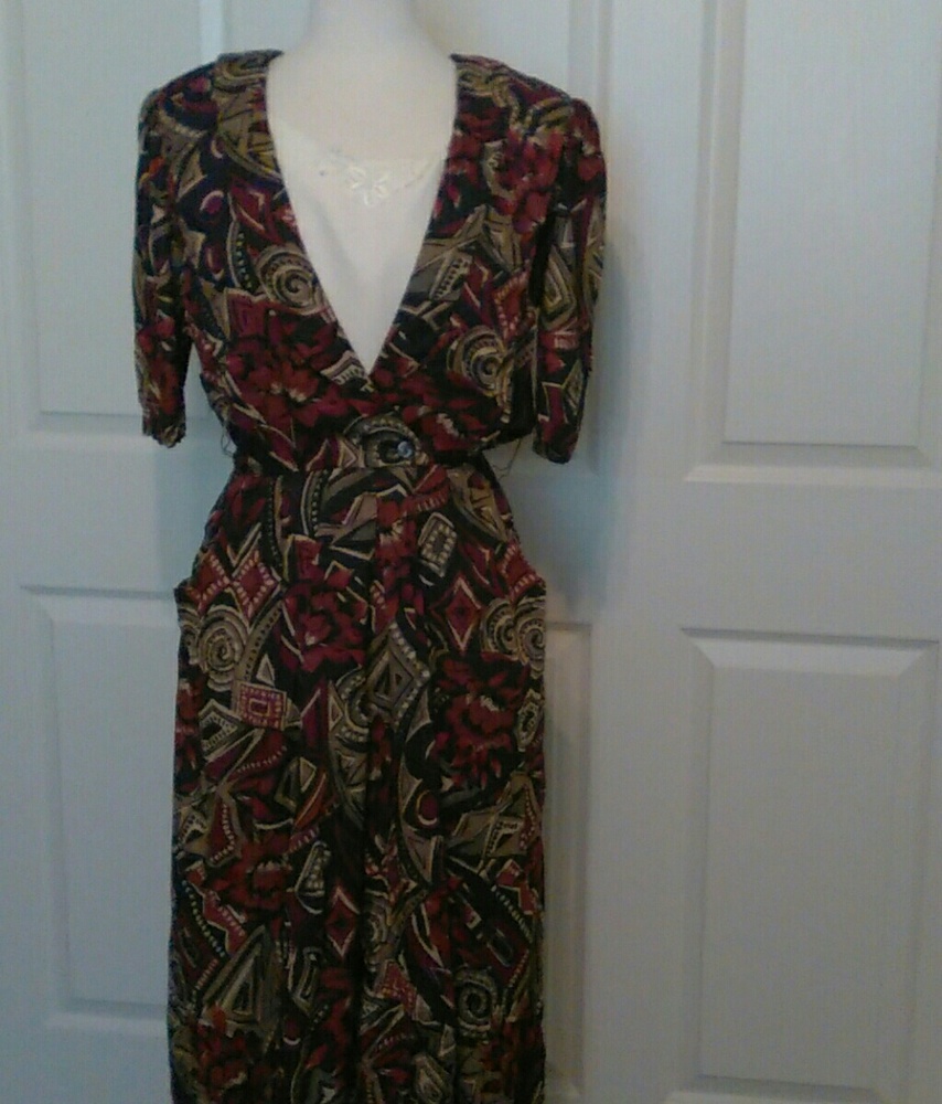 Gorgeous print dress ans olive geen