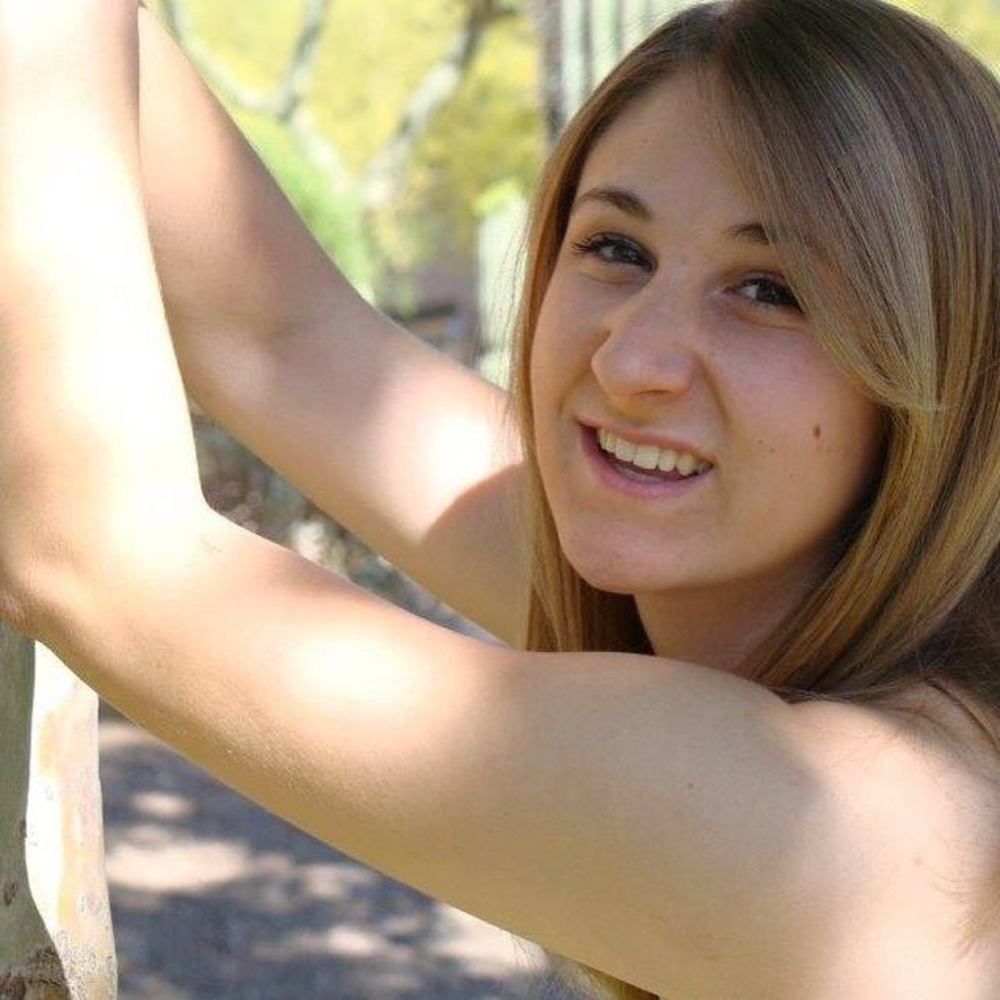 Meet your Posher, Cassi