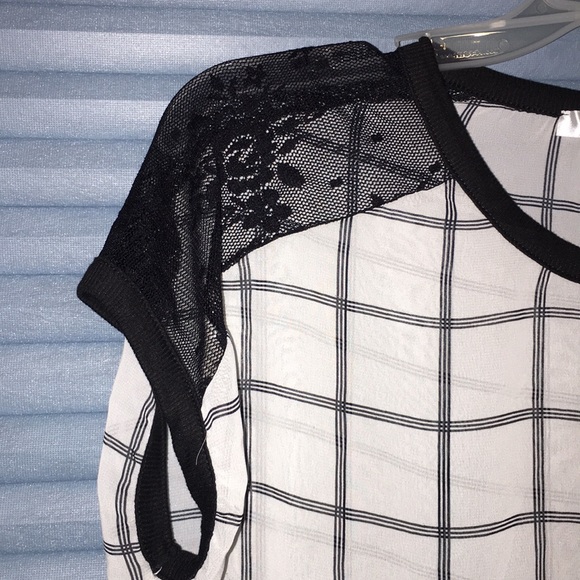 Professional lace and plaid top - Picture 3 of 4