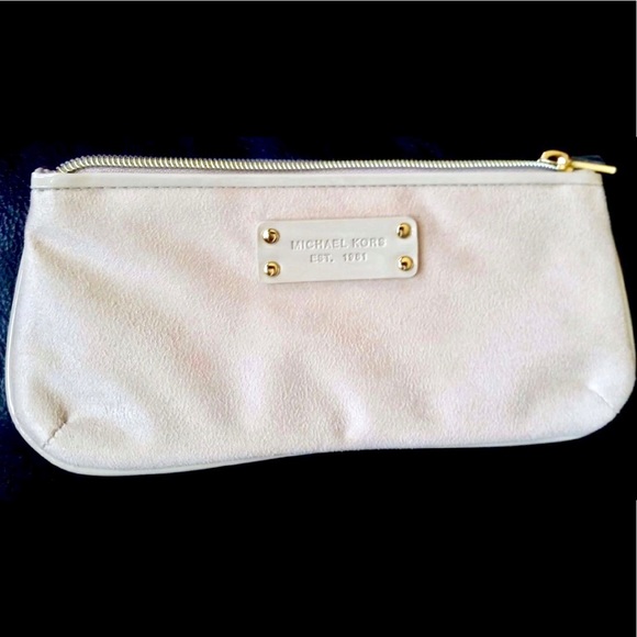 New~ Michael Kors Small Cosmetic Bag - Picture 1 of 3