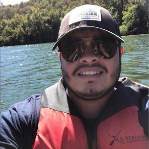 Meet your Posher, Chris