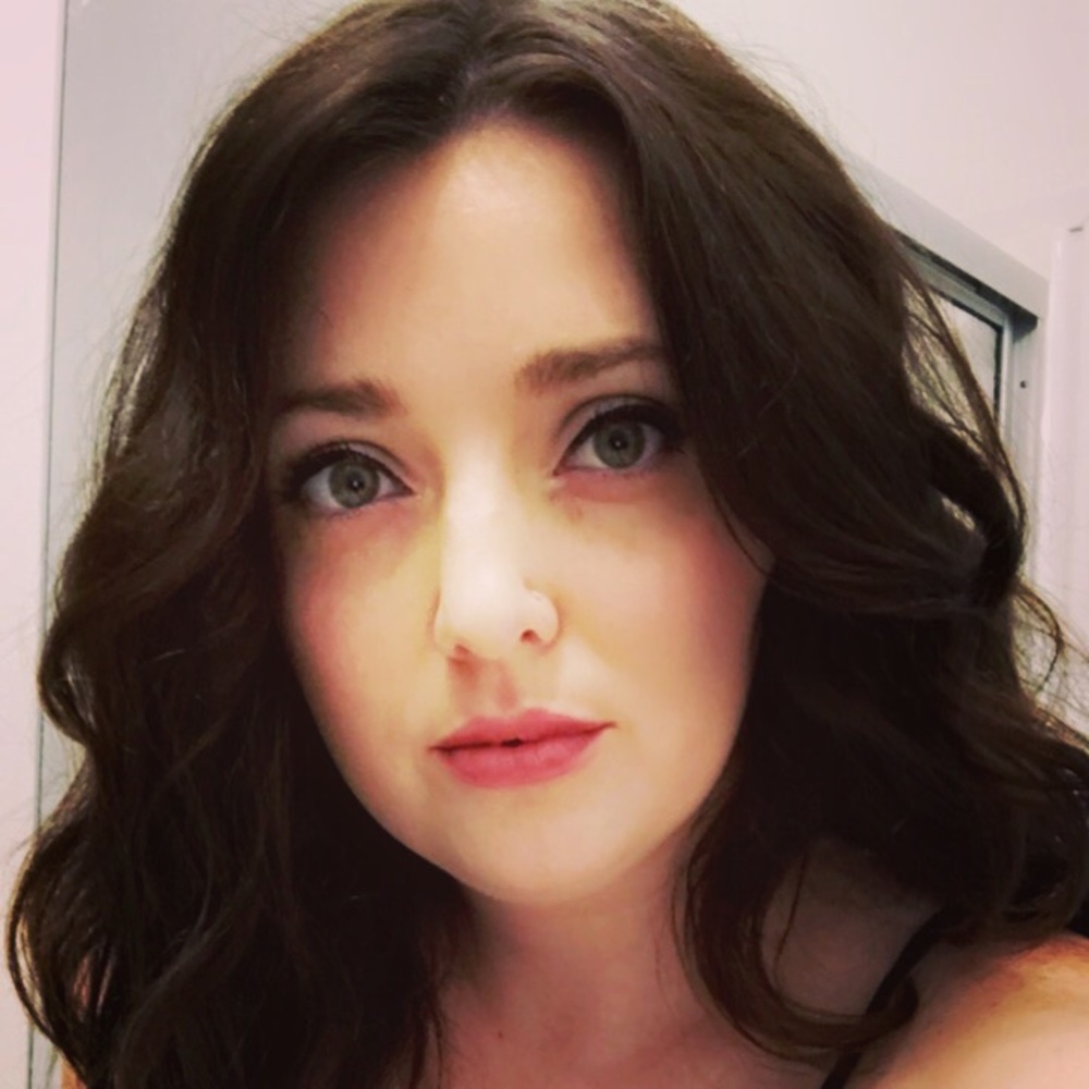 Meet your Posher, Larissa