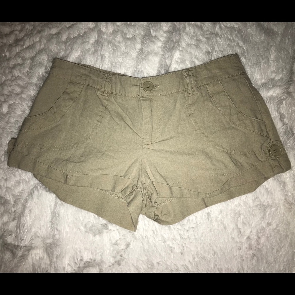 Miley Cyrus shorts