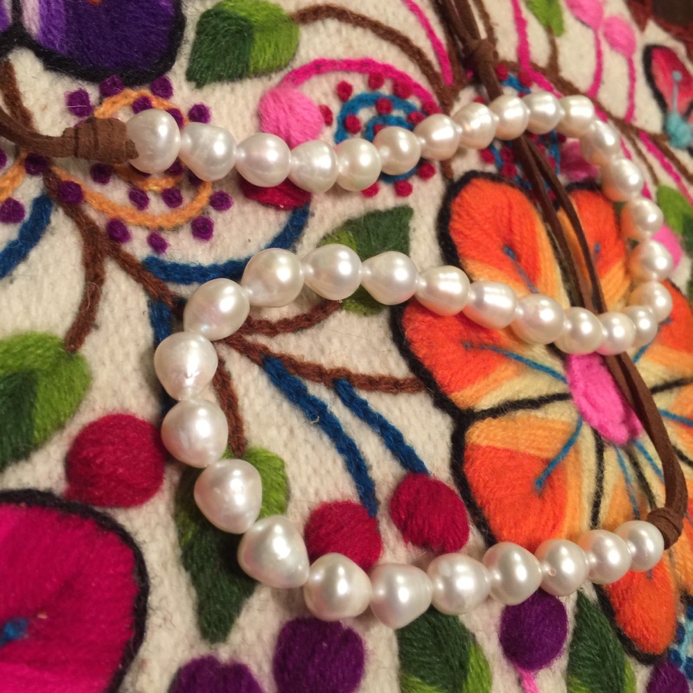 Long leather and freshwater pearl necklace 🐚🐚🐚
