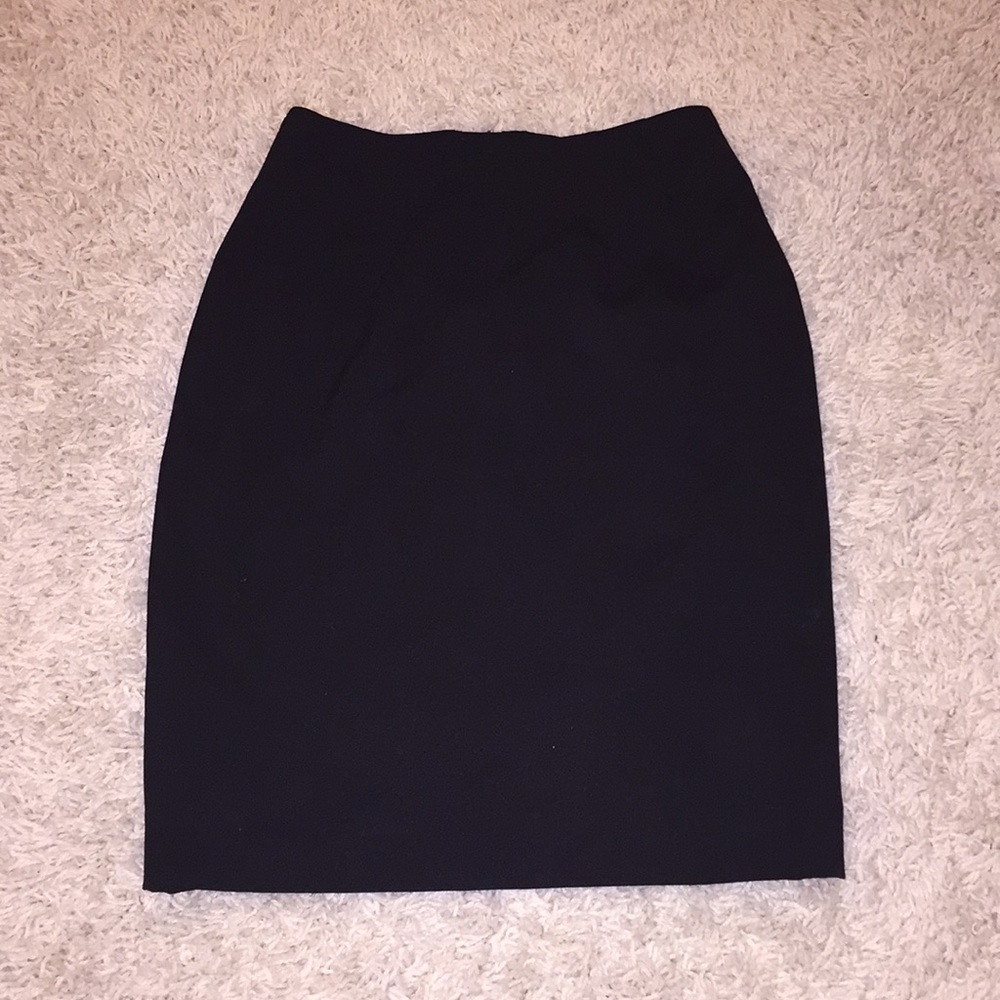 Black business skirt from H&M