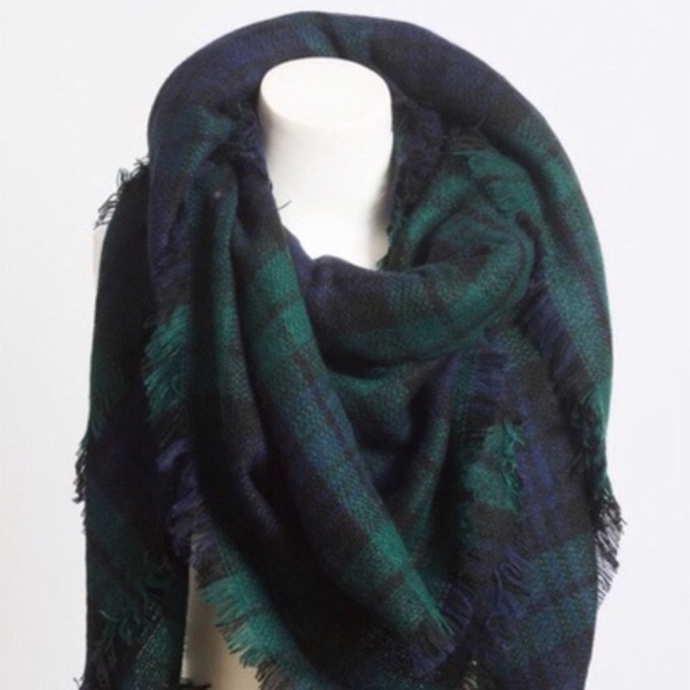 Navy,Green and Black scarf 🧣 - Picture 2 of 5
