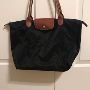 Black longchamp bag