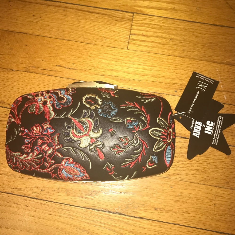 NEW W/ TAGS Anna Sui x INC Embroidered Clutch