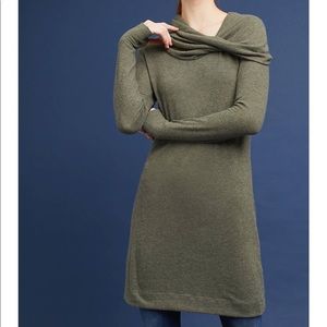 Green Off-The Shoulder Dress💚