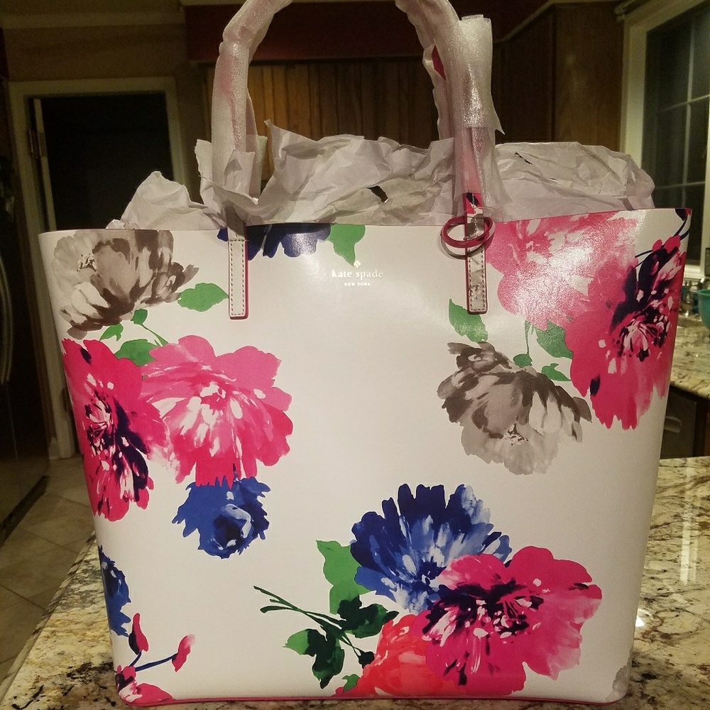 Kate Spade Turn Over a New Leaf Len Tote