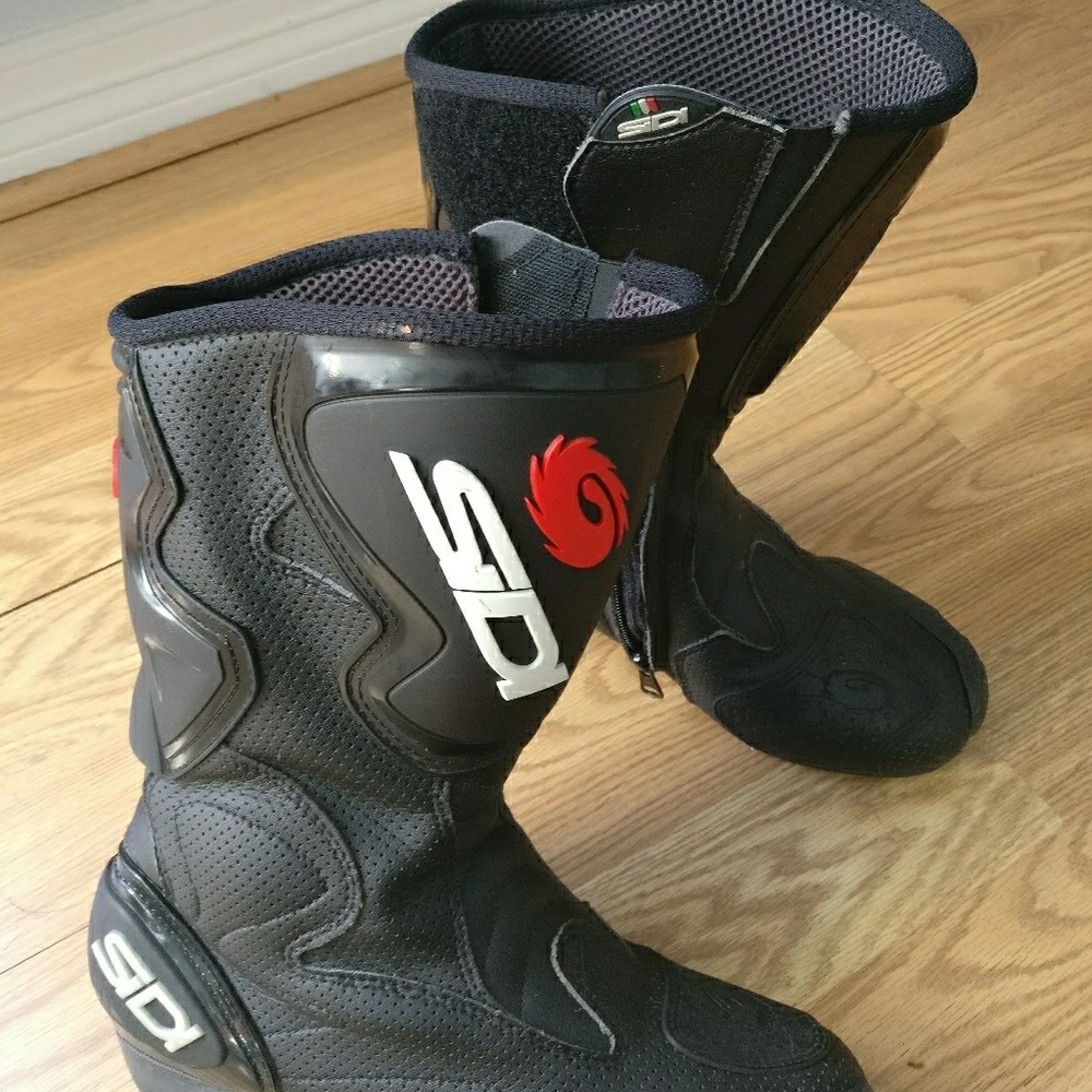 Sidi riding shoes