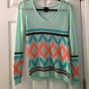 Buckle colorful sweater!