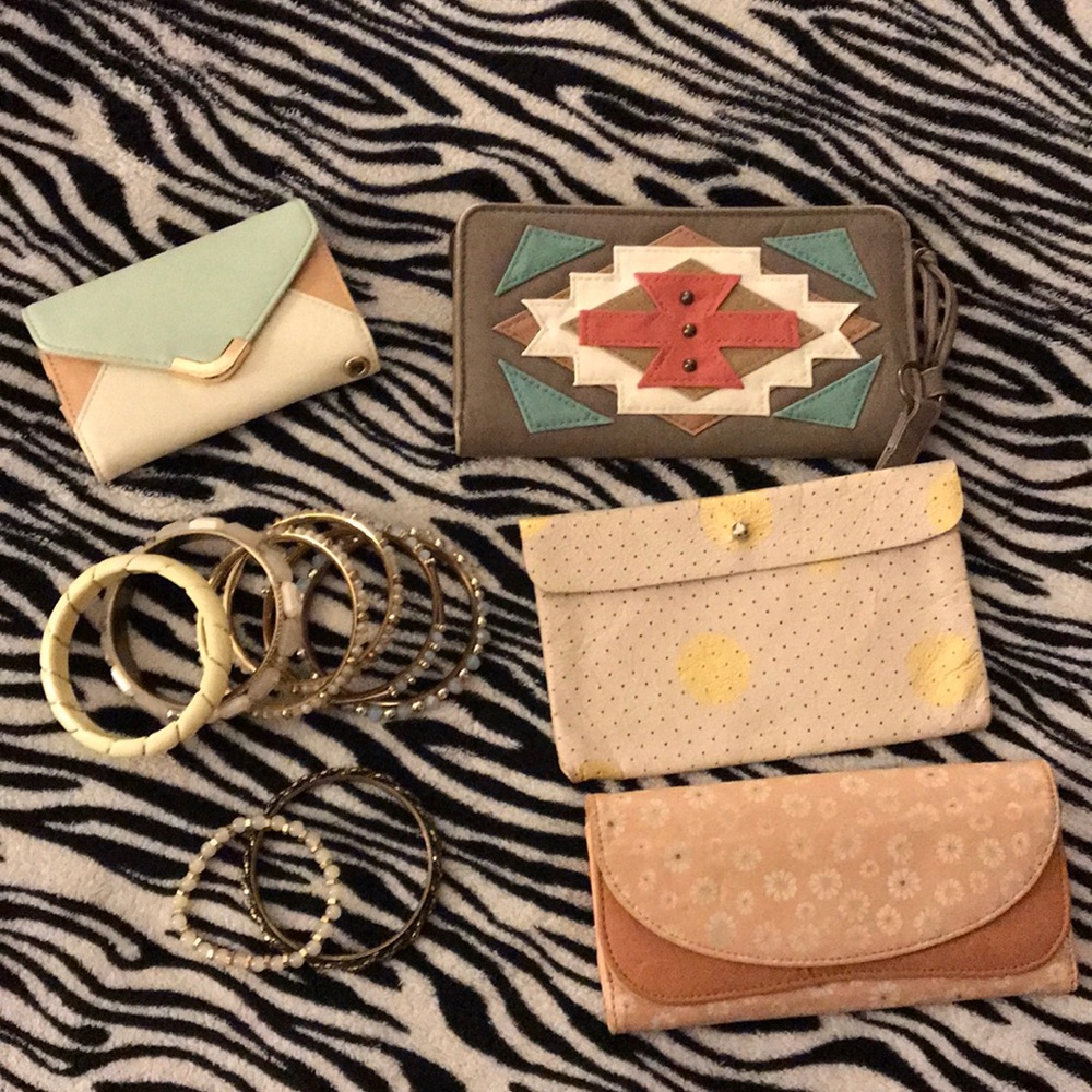 Bundle of brazaletes and wallets