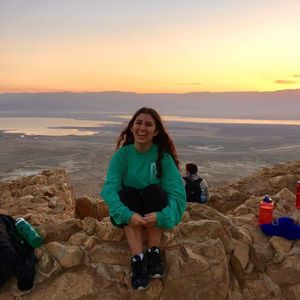 Meet your Posher, Ilana