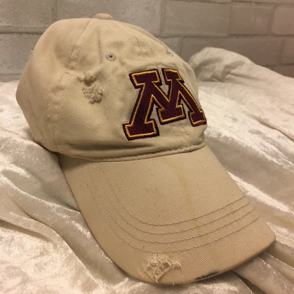 VINTAGE UNIVERSITY OF MINNESOTA DAD HAT
