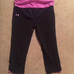 Women’s Under Armour compression capris