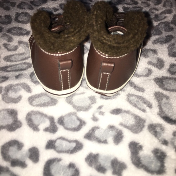 Rising Star brown infant crib boot size 9-12mo - Picture 4 of 5