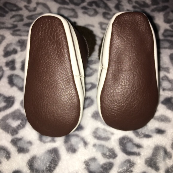 Rising Star brown infant crib boot size 9-12mo - Picture 5 of 5