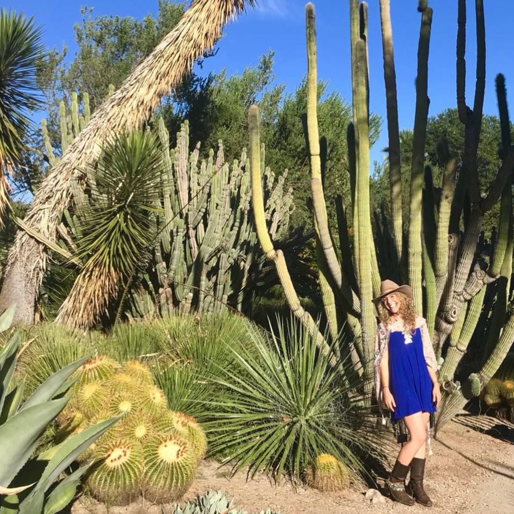 Meet your Posher, Manji