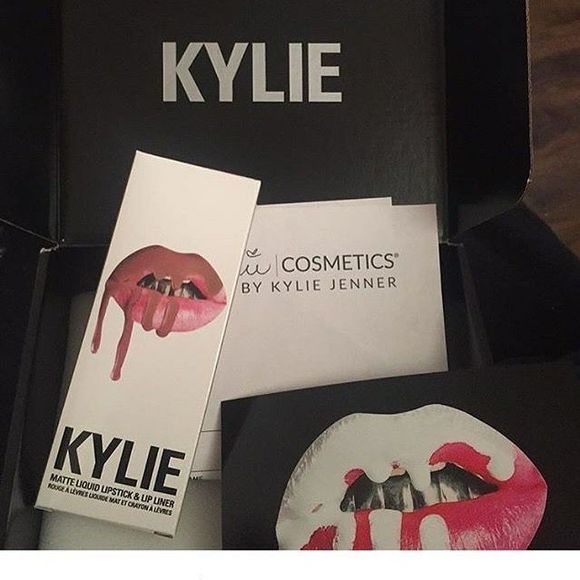 Meet your Posher, Hana - Picture 1 of 1