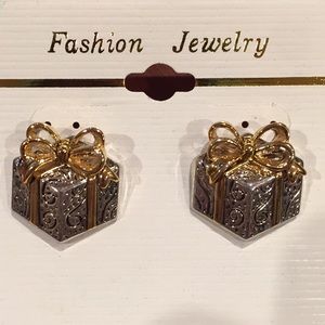 90's Vintage Novelty Holiday Present Earrings NEW