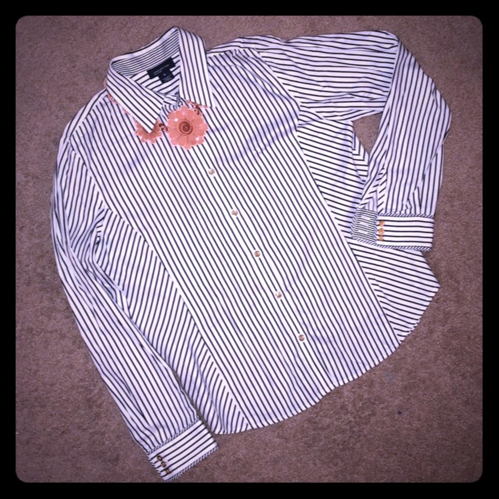 NWOT Jones New York long sleeve striped shirt