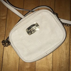 Micheal kors cross body bag