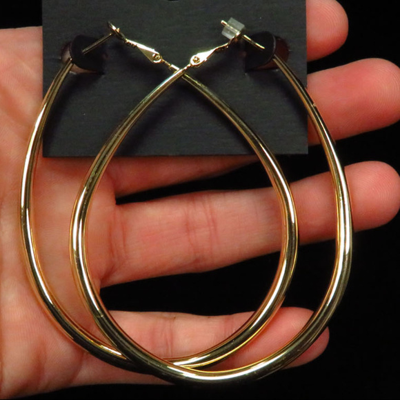 bebe gold tear drop hoop earrings NWOT bbe16gnc - Picture 2 of 3